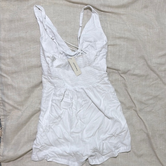 Francesca's Collections White Romper - Picture 2 of 4